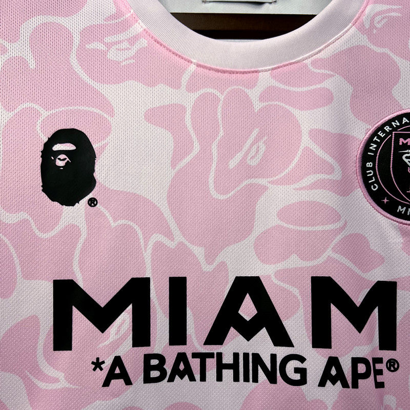 Küçük resim: Inter Miami x BAPE Forması