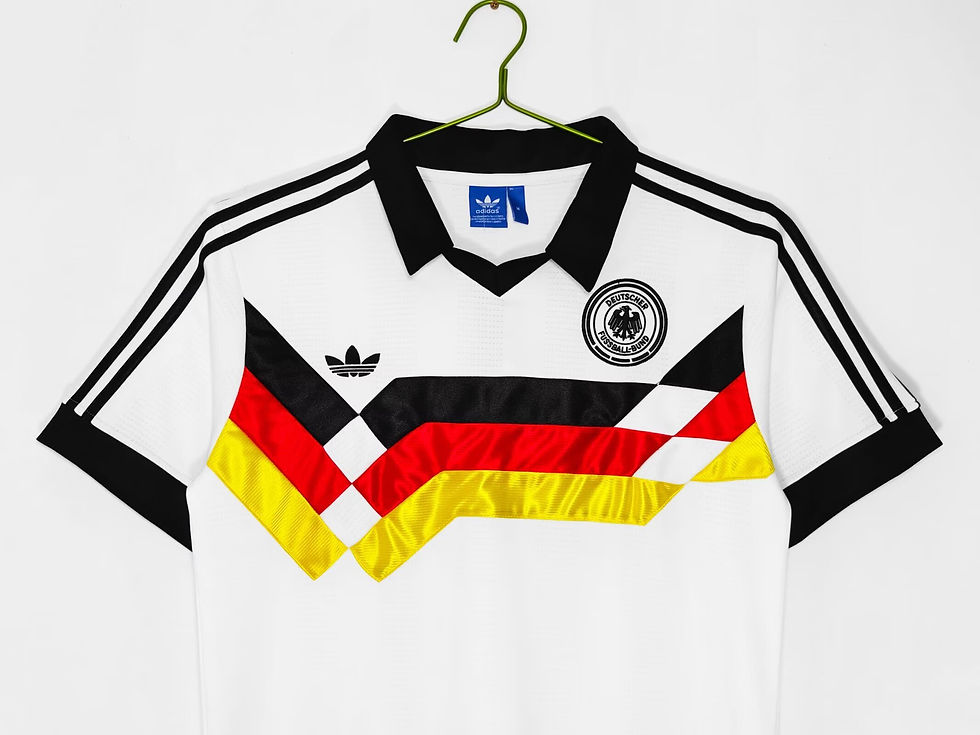 Küçük resim: Almanya 1988 İç Saha Forması