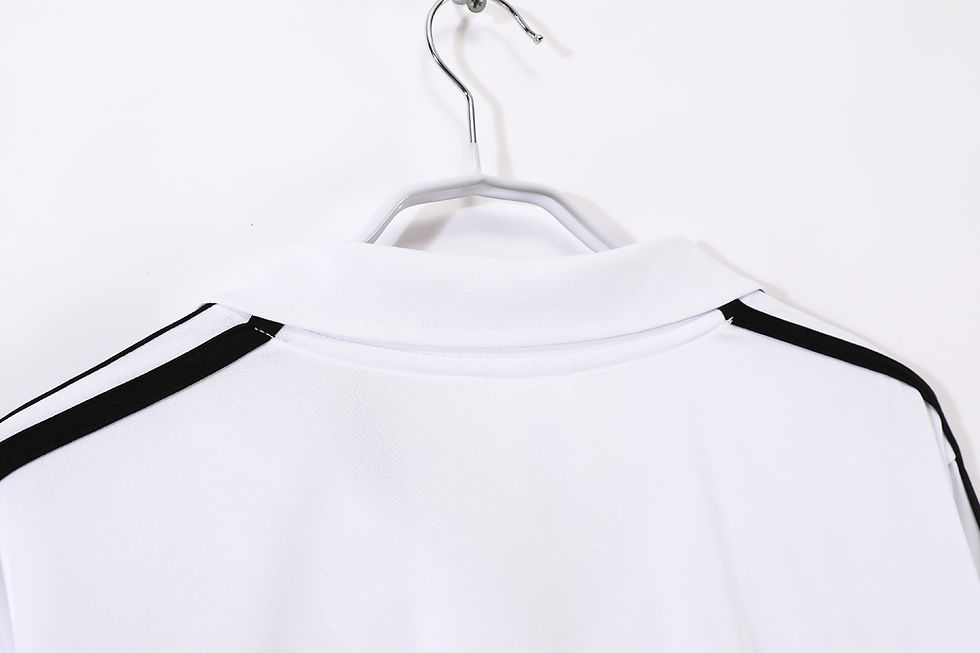 Küçük resim: Real Madrid 01/02 Uzun Kollu Forması - Hemen Kargo