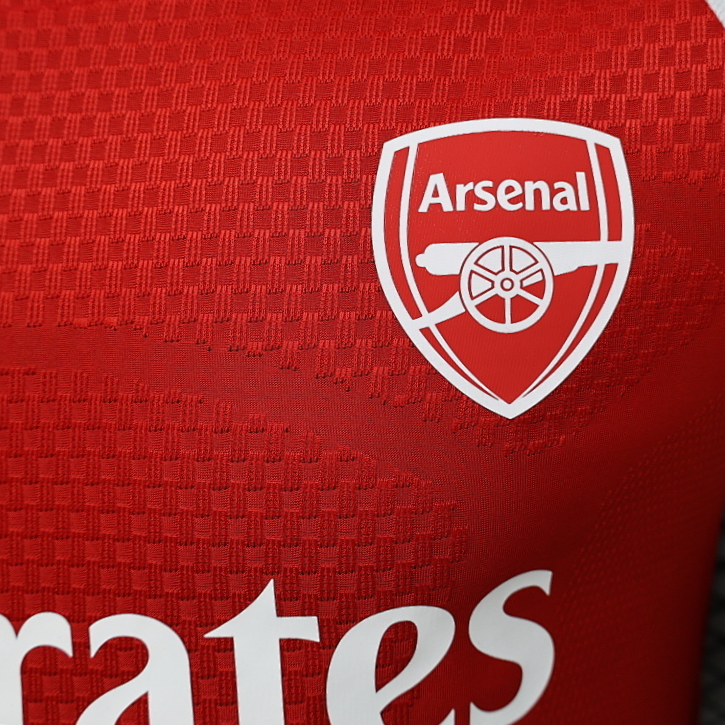 Küçük resim: Arsenal 26/27 İç Saha Forması