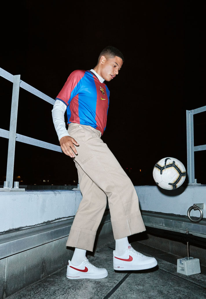 Küçük resim: Barcelona 98/99 İç Saha Forması