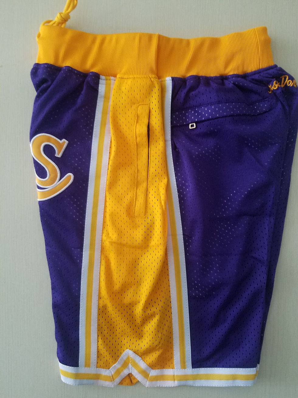 Küçük resim: Los Angeles Lakers Just Don Şort