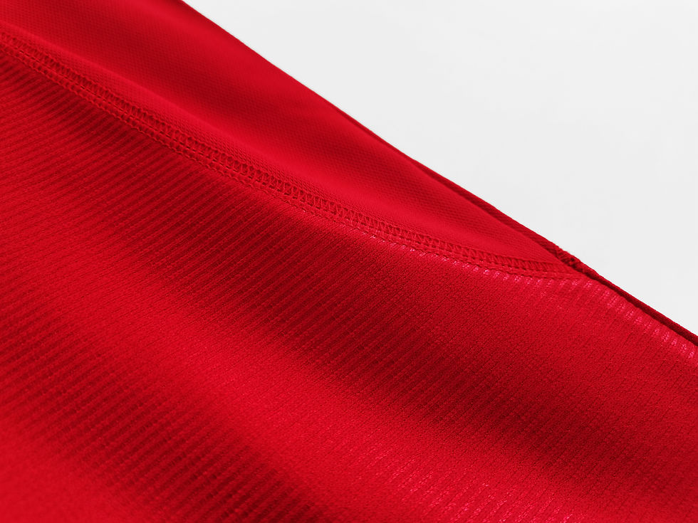 Küçük resim: Manchester United 00/02 İç Saha Forması