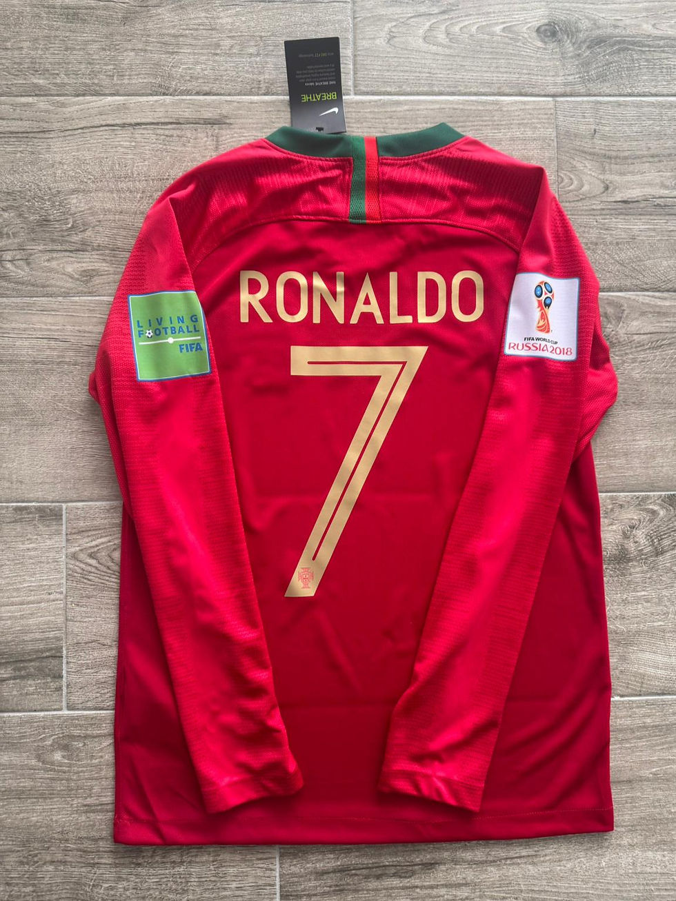 Küçük resim: Portekiz 2018 Cristiano Ronaldo İç Saha Forması - Hemen Kargo