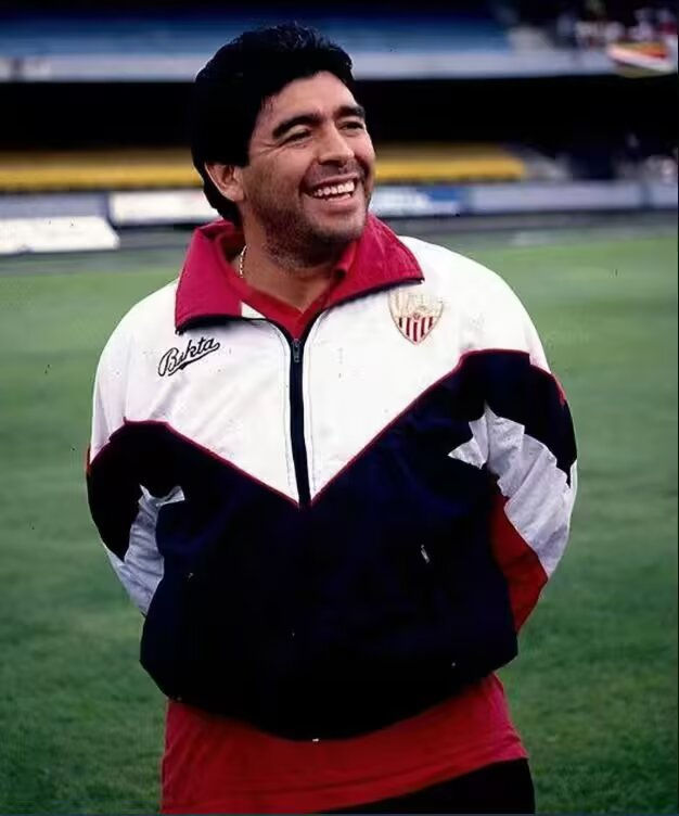 Küçük resim: Sevilla 92/93 Yağmurluk Ceket