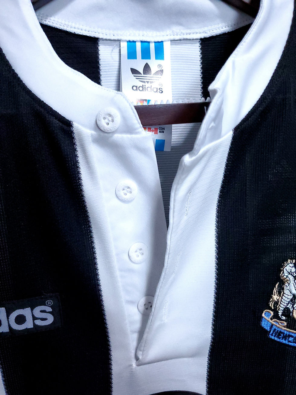 Küçük resim: Newcastle United 95/96 İç Saha Forması