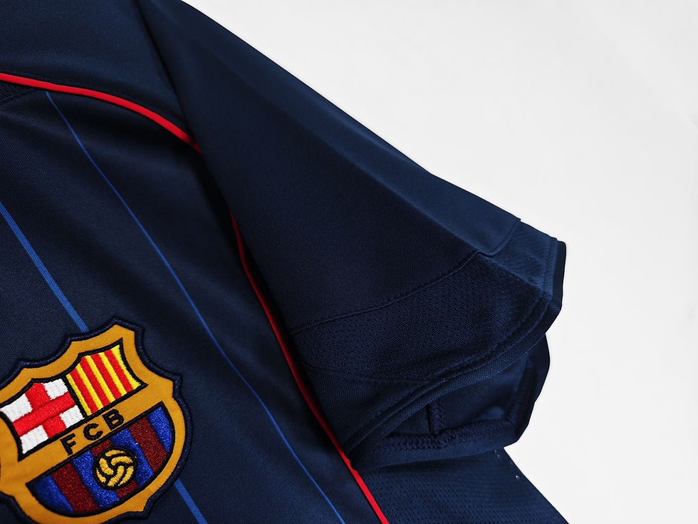 Küçük resim: Barcelona 04/05 Deplasman Forması
