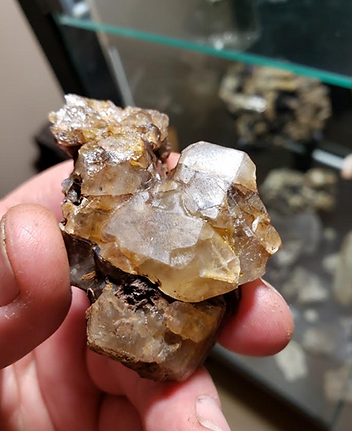 Ontario rocks and minerals - quartz from the dark star Claim