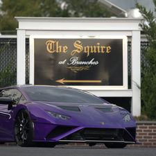 The Squire Comes Alive with Cars & Social
