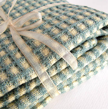 Green hand woven tetowel