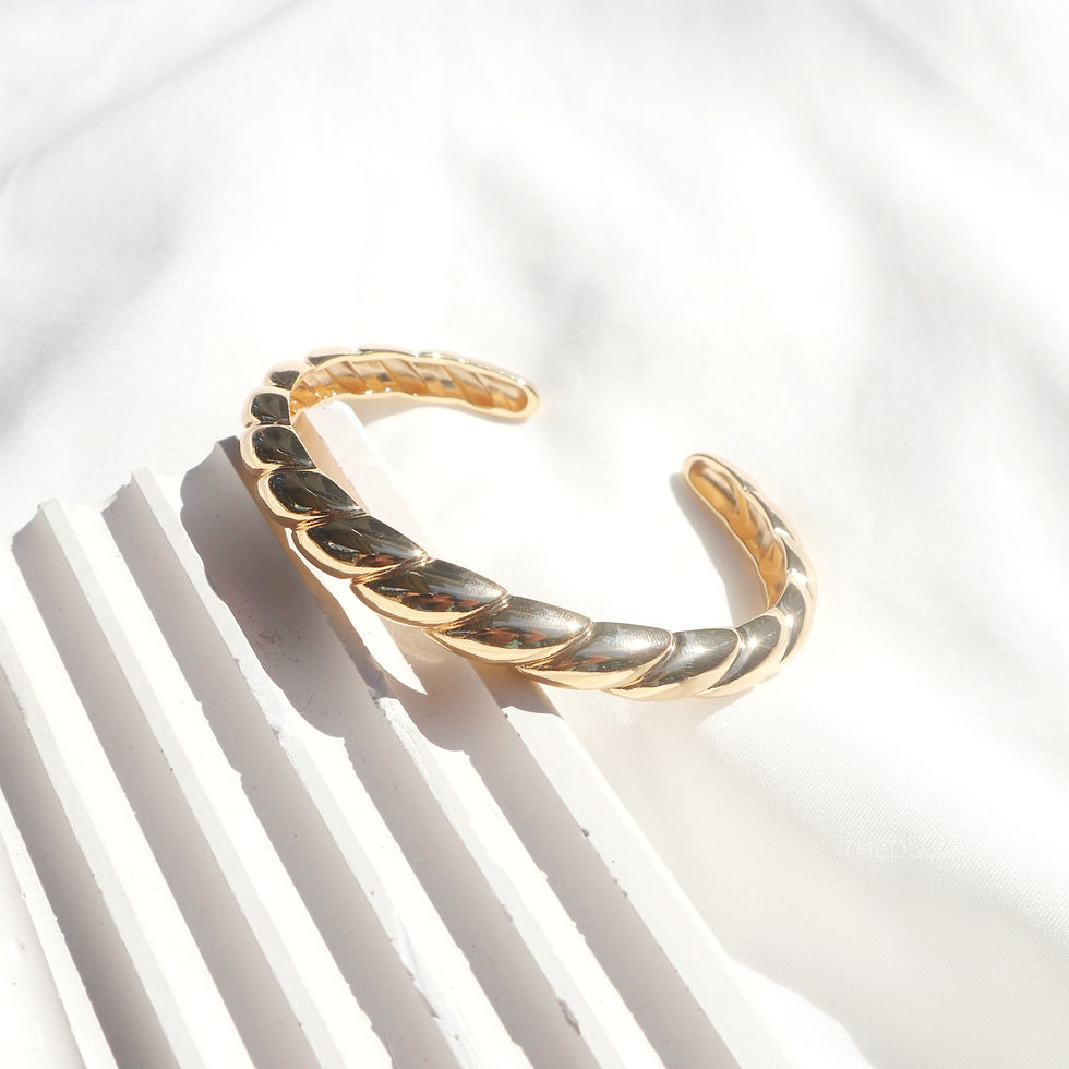 Thumbnail: Classic Croissant Bangle