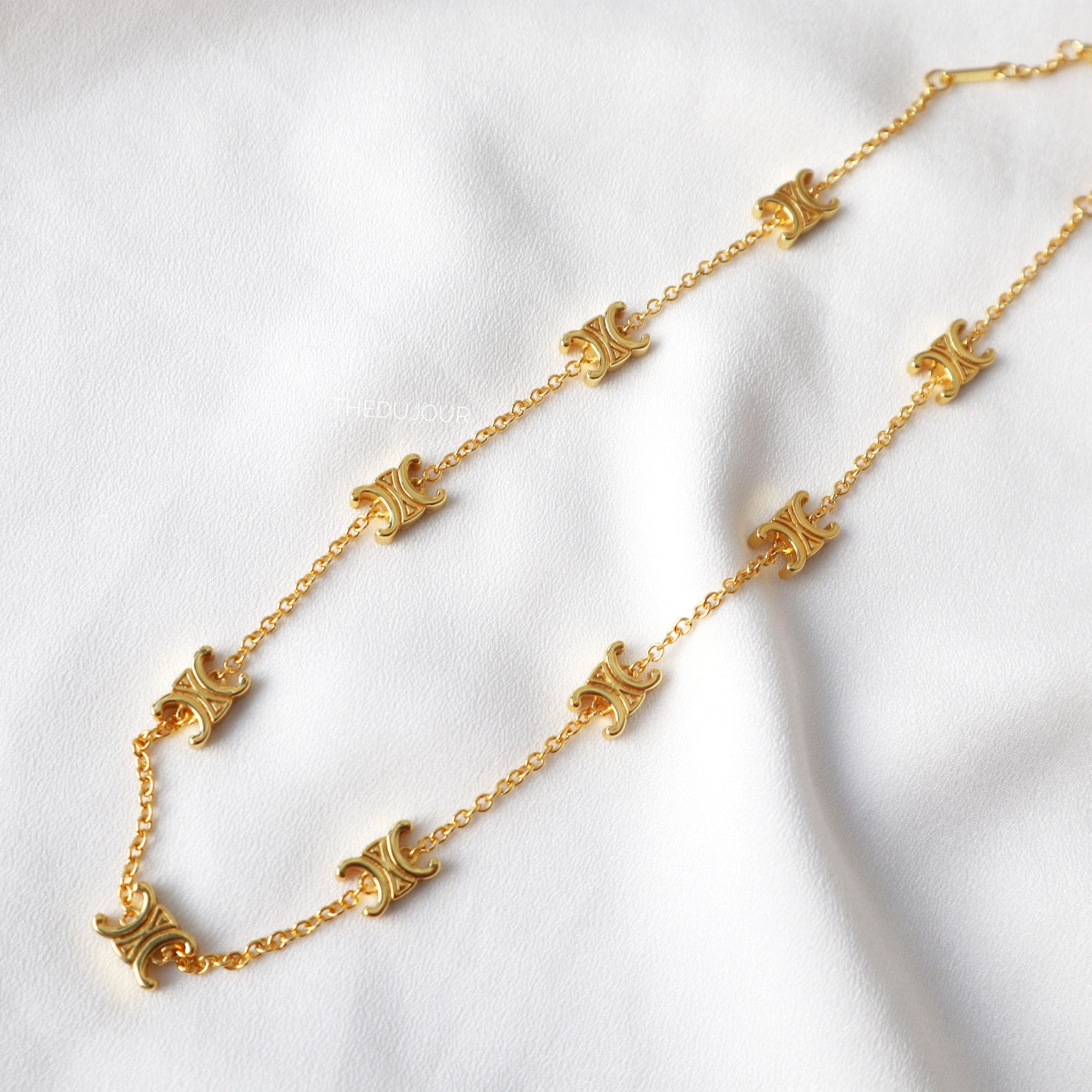 Triomphe Mini Necklace