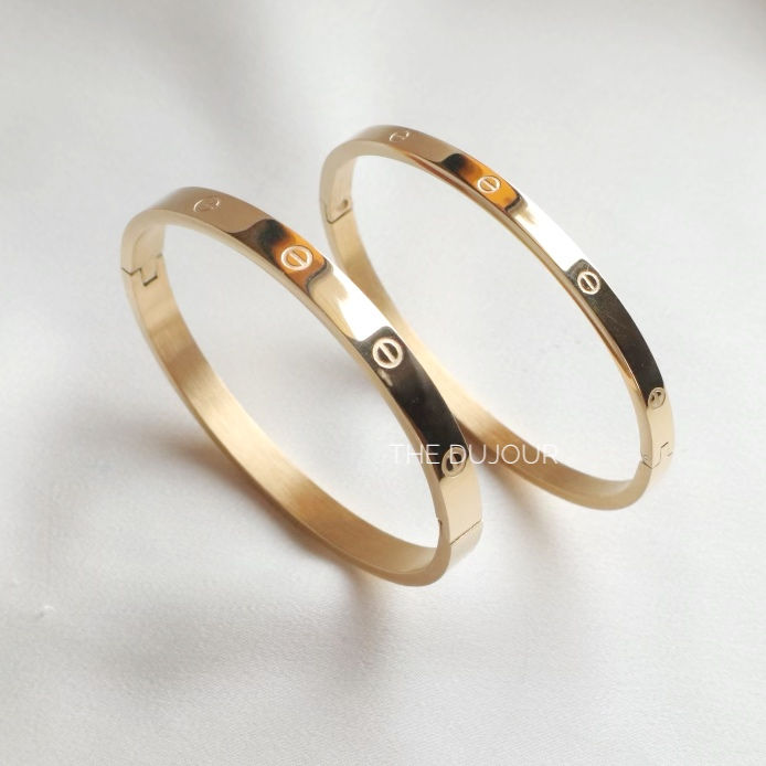 Thumbnail: Love Bangle