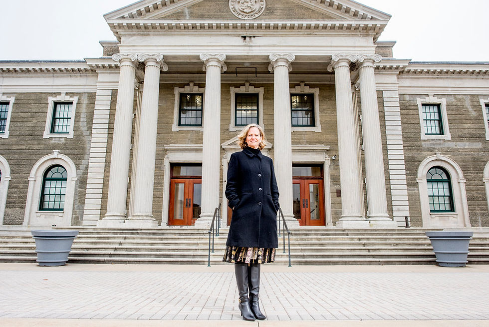 Laura Curran Leg.jpg