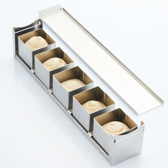 Leavening dough cube mould