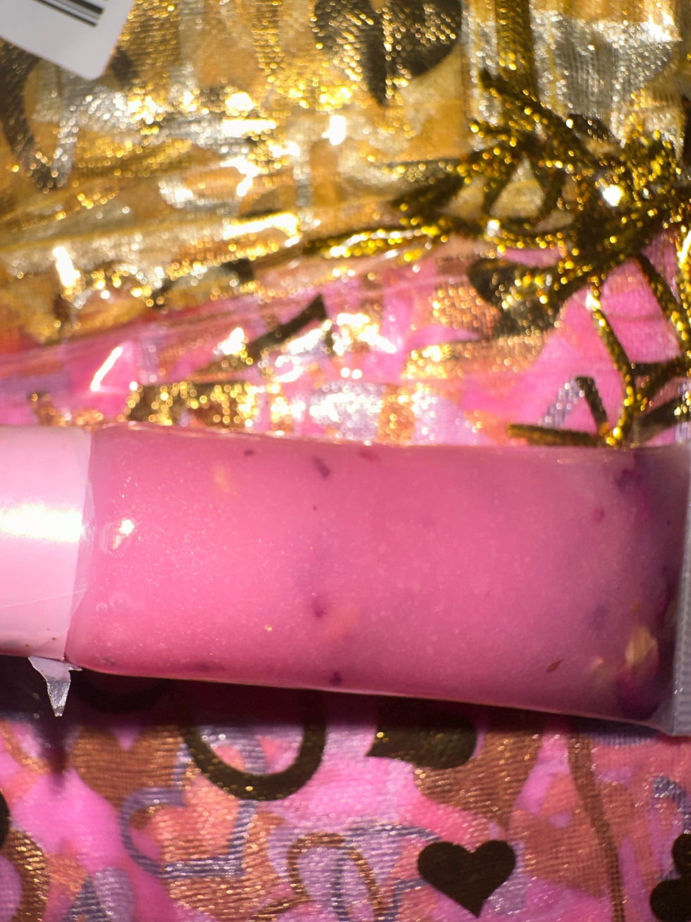 Thumbnail: Rose gold K’Luree lomg lasting gloss 🫦🔥