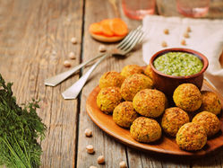 Pesto aus Karottengrün