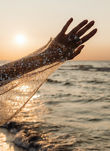 kaboompics_rays-at-the-beach-a-sparkling-moment-32949.jpg