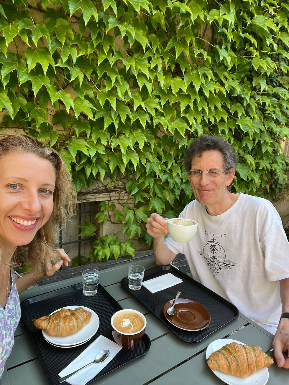 ćŖć¬ćÆćµć³ćć©ćØćŖć¼ććććć¦ć¹ē¾č”館ć®ć«ćć§ć§