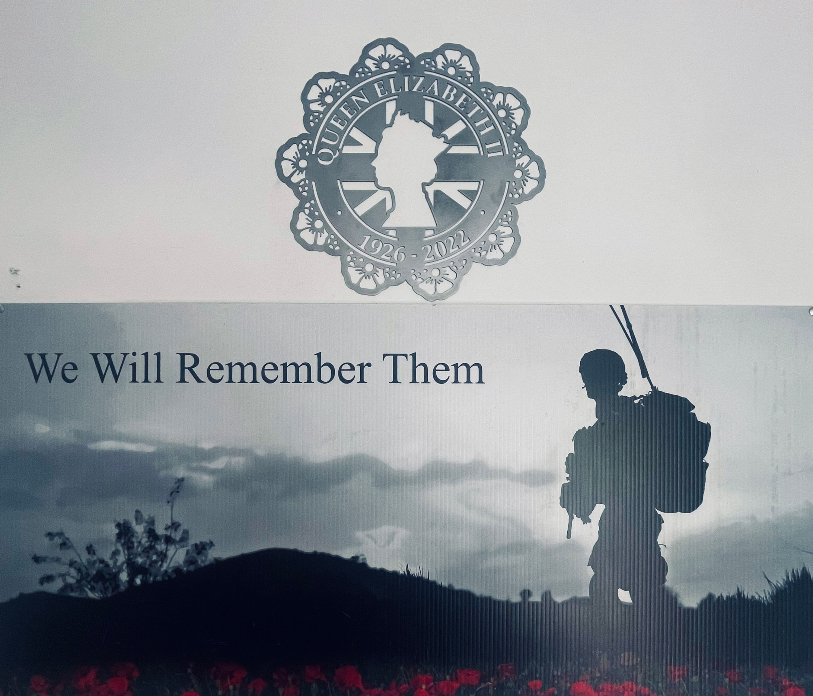 Commemorative HM Queen Elizabeth II Remembrance Plaque