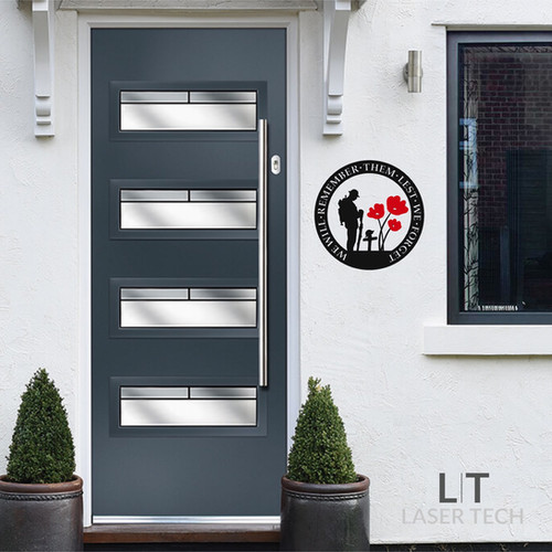 Silhouette Of Soldiers In Red Poppy Flowers And Dramatic Sky Background Lest We Forget Remembrance Day Memorial Armistice Day Anzac Day Background - Foto 9