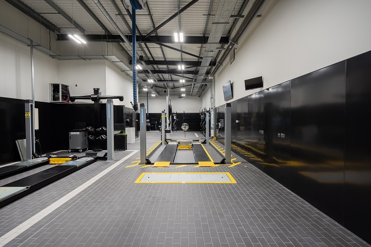 Mercedes-Benz, Dartford, Kent — Altro Whiterock Dakota 209 by Impact Group UK