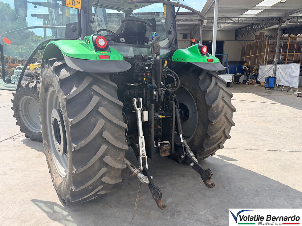 Miniatura: DEUTZ-FAHR 6135C USATO CON PALA CARICATRICE SIGMA4 PLATINUM