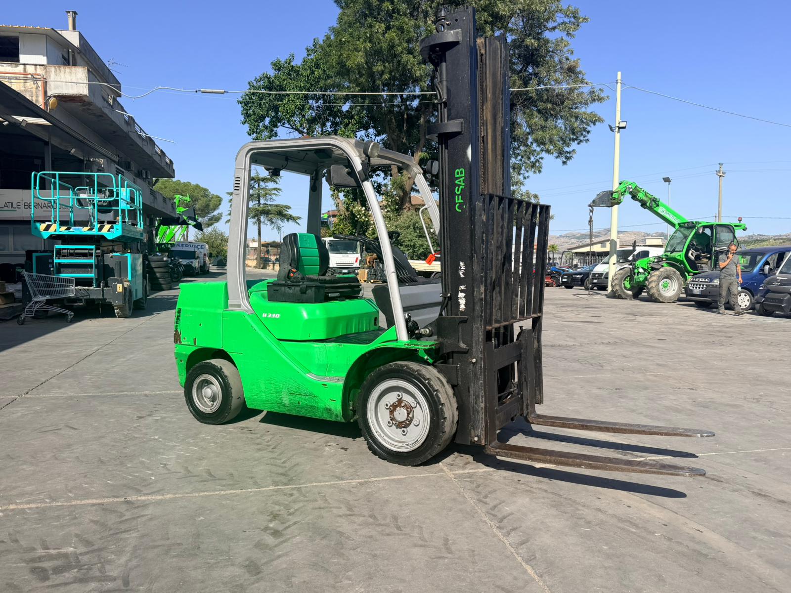 CESAB M330 USATO – CARRELLO ELEVATORE FRONTALE ANNO 2017