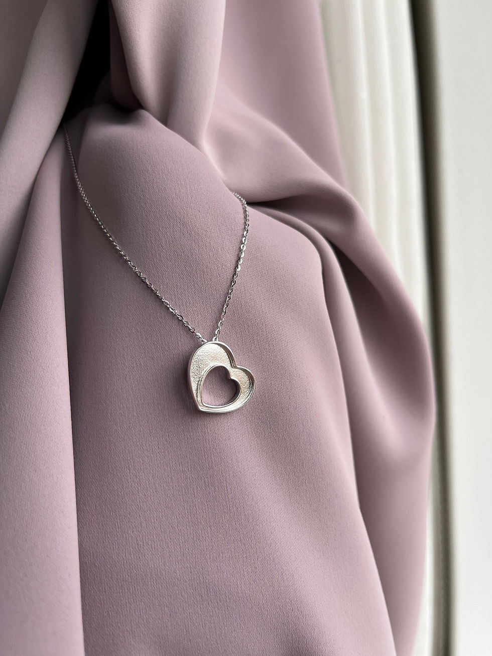 Miniatura: Ava Pendant