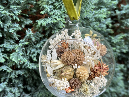 Create Your Festive Masterpiece: Christmas Flower Arranging Workshop at The Flower Box Saltford