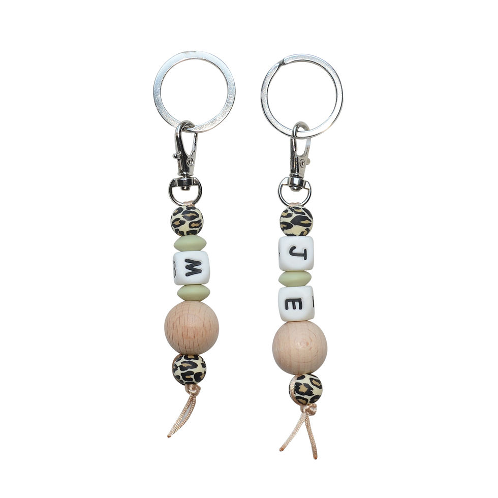 Miniatura: Llavero Etnic personalizado con inicial en color musgo - Accesorios para bebé