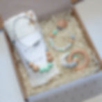 Muselina Goose con mordedor y collar y chupetero personalizado modelo Wind Mint