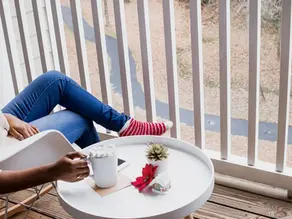 Sitting With Your Emotions:What Your Therapist Means and How to Do It