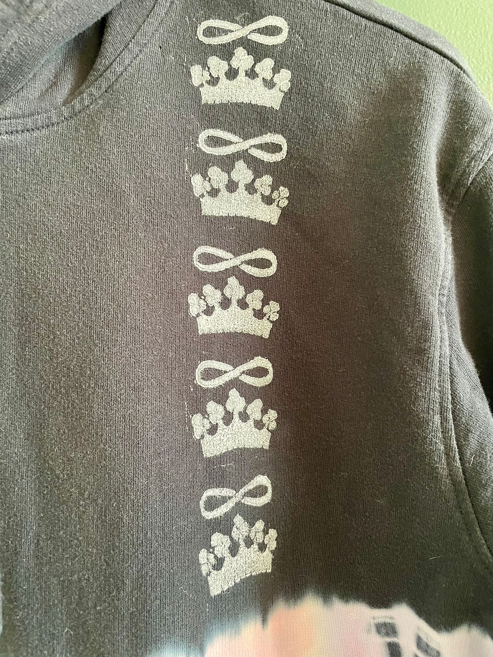 Thumbnail: Sweatshirt - Infinite Royalty