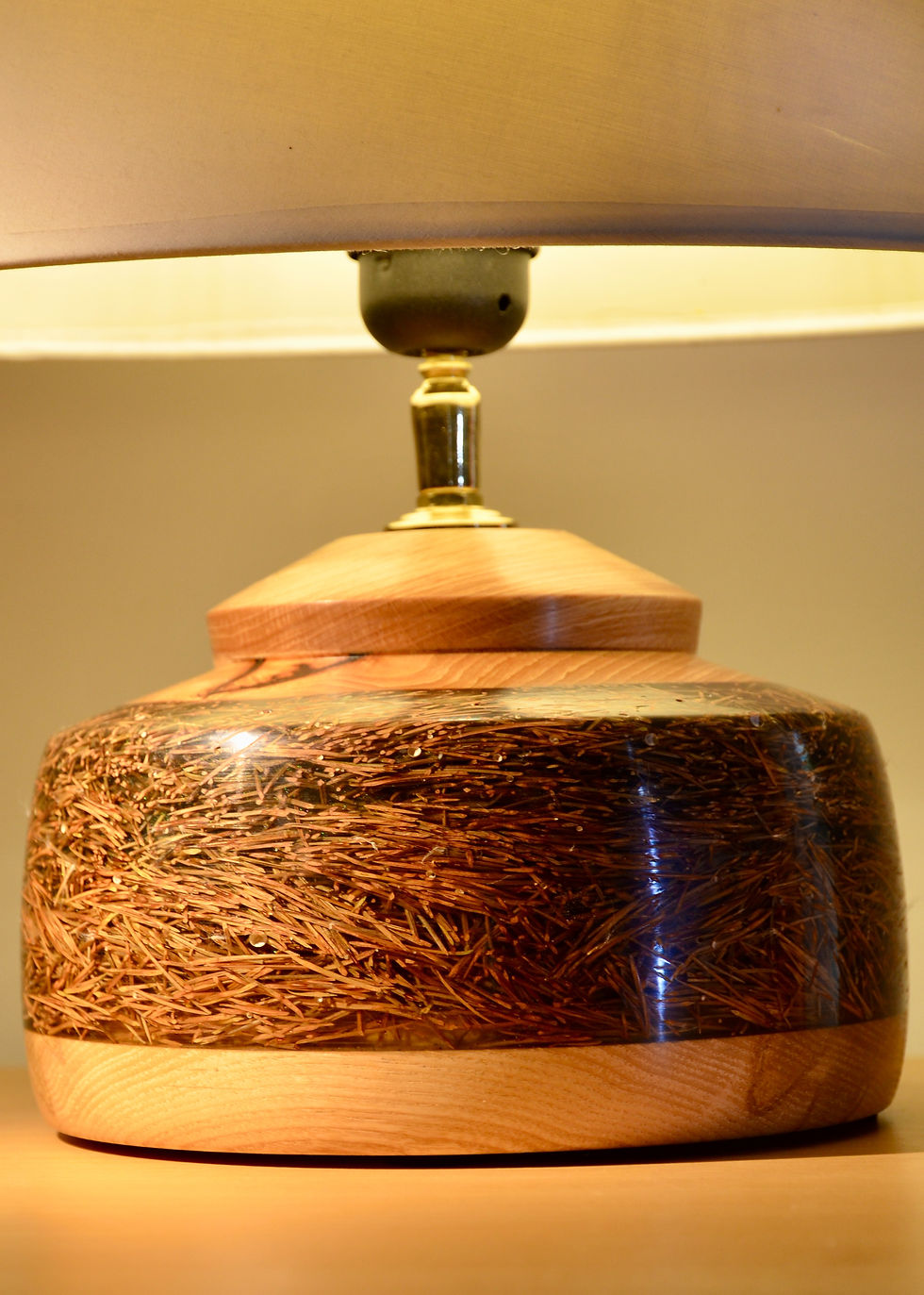 Thumbnail: EPOXY + Epines de cèdre. 492