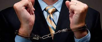 Receita notifica inadimplente sobre risco de sócio responder por crime