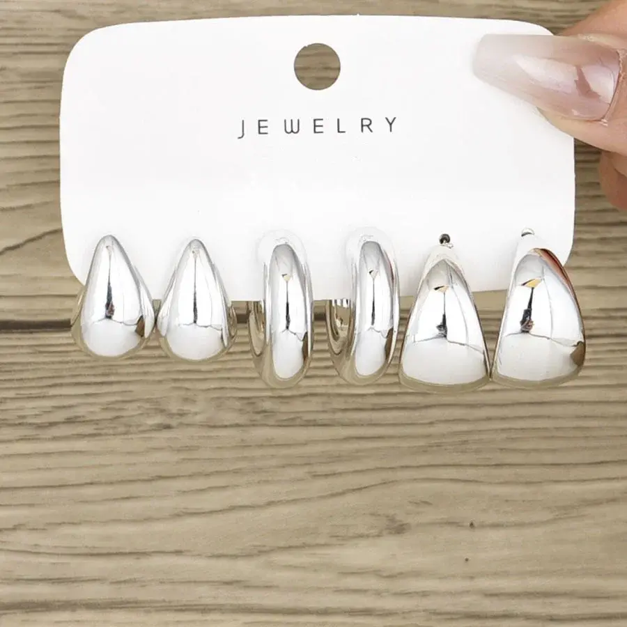 Thumbnail: Golden Layers Earring Set