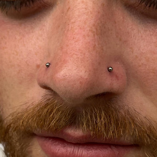 Doble nostril piercing