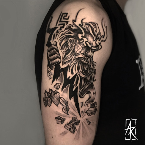 Tatuaje realizado por Alexandra R en Morning Glory Tattoo & Gallery Valencia