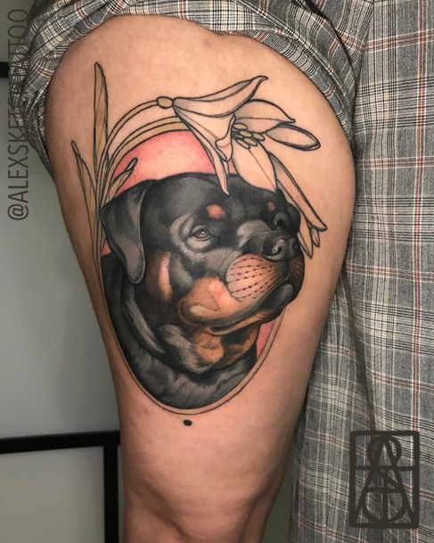 Tatuaje realizado por Alex Sketch