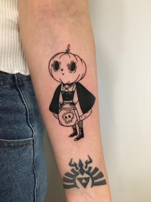 Tatuaje en el estilo blackwork realizado en Morning Glory Tattoo & Gallery Valencia