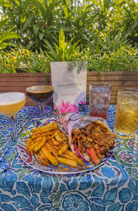 bOTTOMLEESS FOOD_edited.jpg