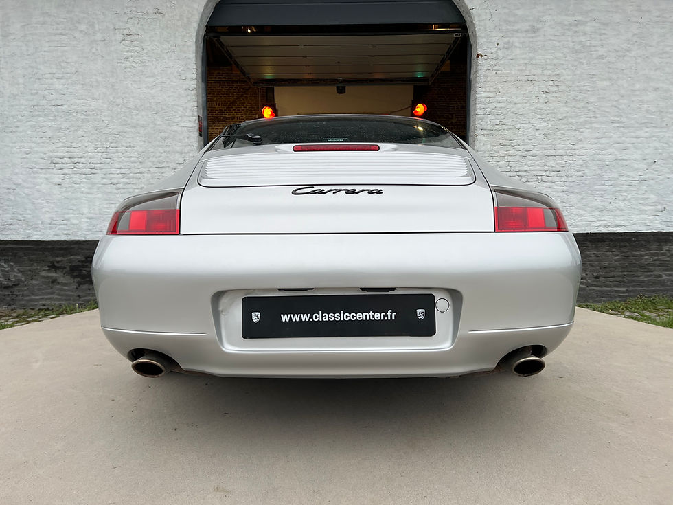 Miniature : Porsche 911 type 996 Carrera 2