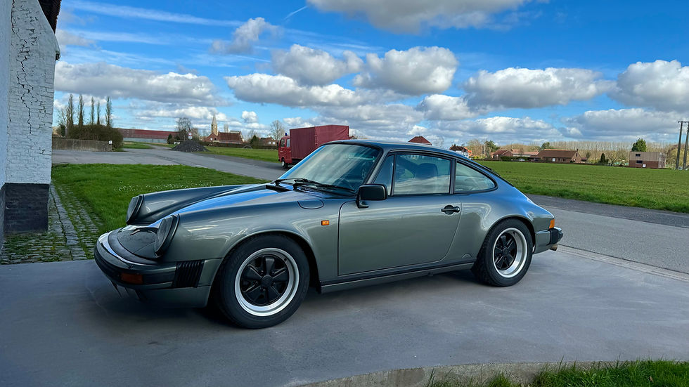 Miniature : Porsche 911 Carrera 3.2 1988