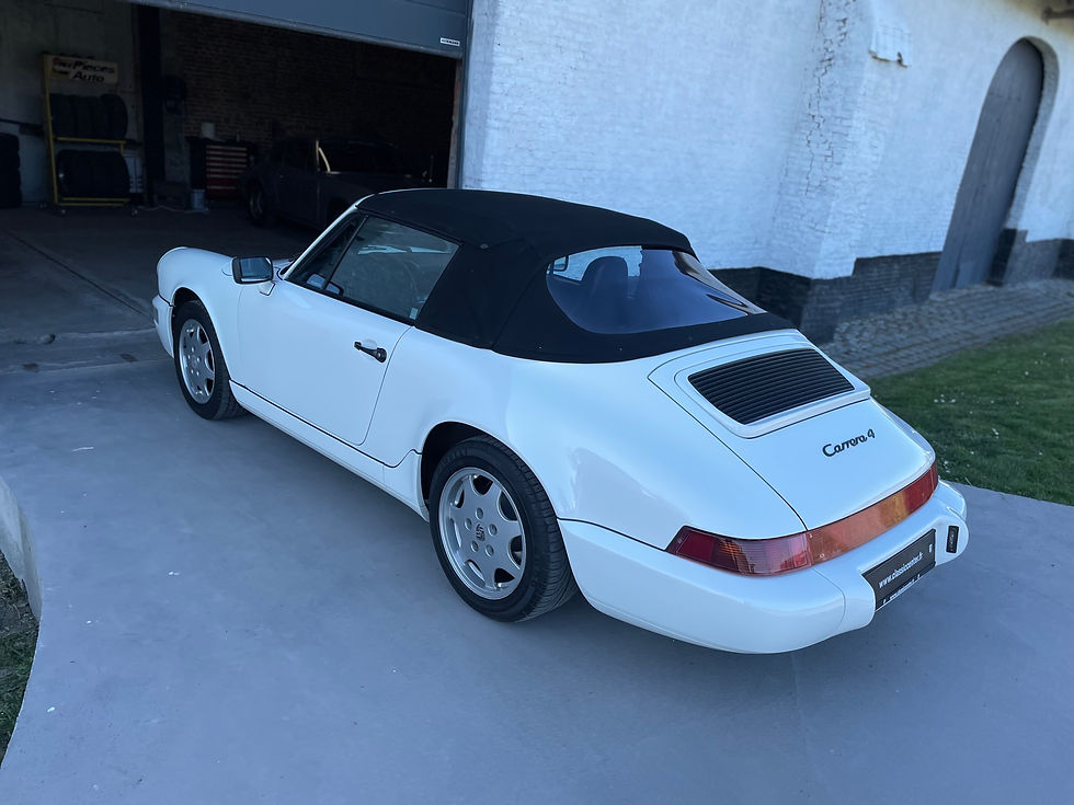 Miniature : Porsche 911 type 964 Cabriolet Carrera 4