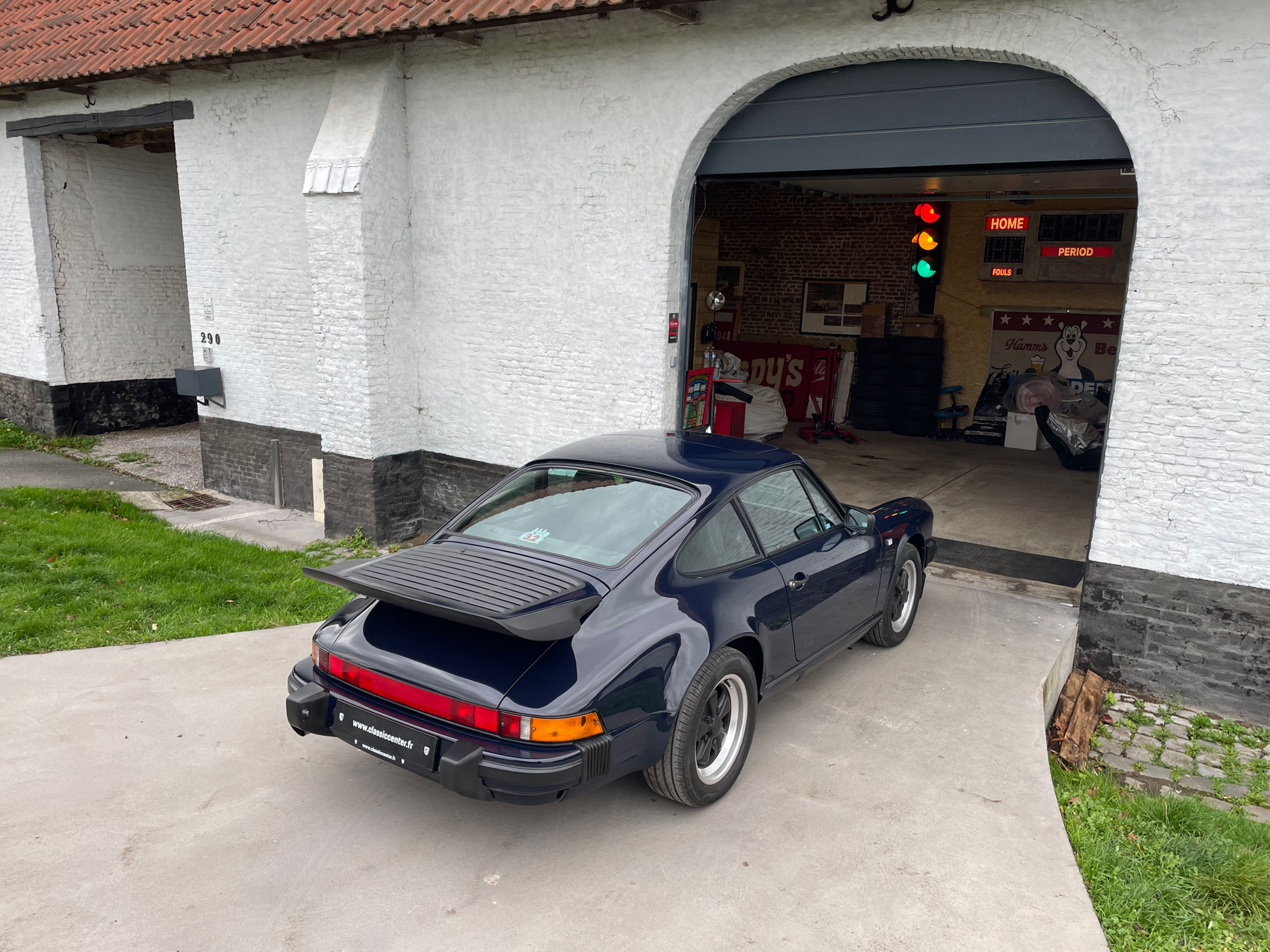 Porsche 911 Carrera 3.2 Coupé G50