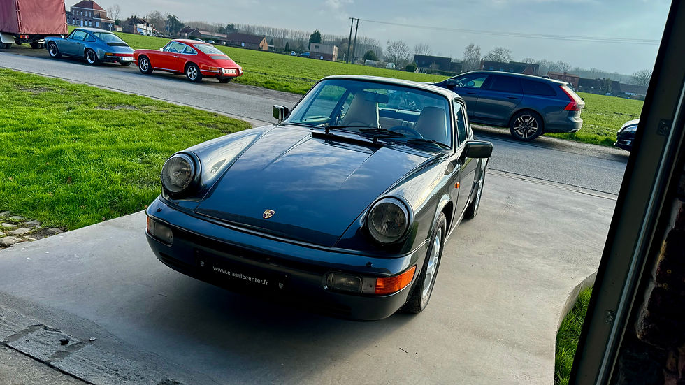 Miniature : Porsche 911 type 964 Carrera 4 1990