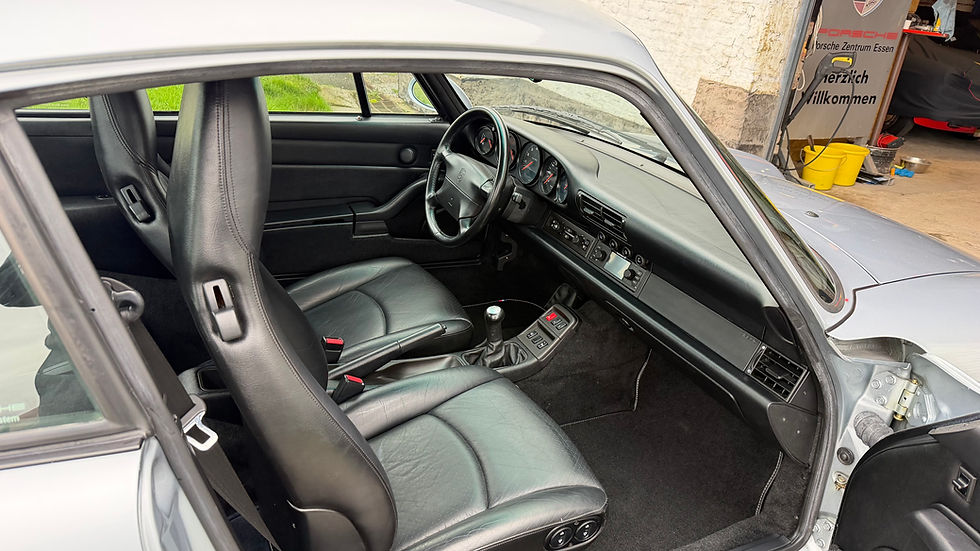 Miniature : Porsche 911 Type 993 Carrera 4 Coupé 1995