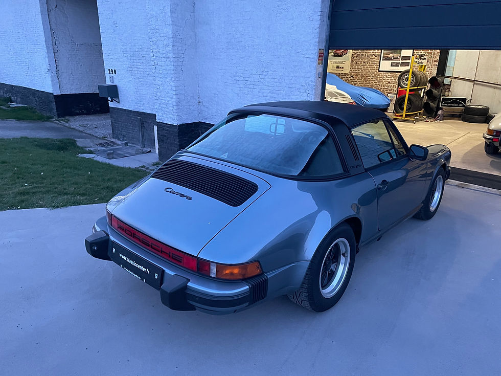 Miniature : Porsche 911  Carrera 3.2 Targa 1984