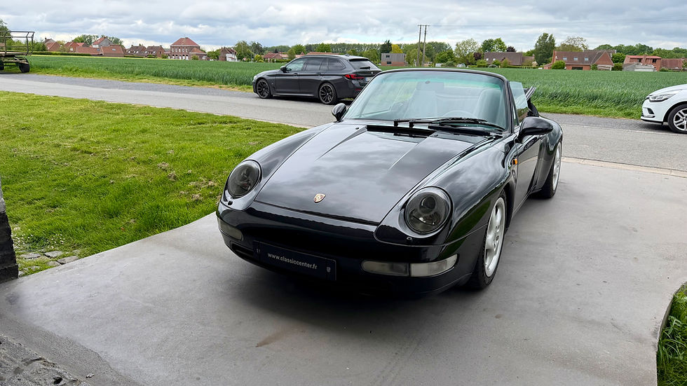 Miniature : Porsche 911 Type 993 Carrera 4 Cabriolet 1994